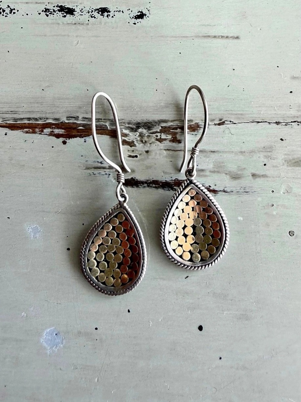 Stunning Anna Beck Two-Toned Dotted Teardrop Grounded Earrings